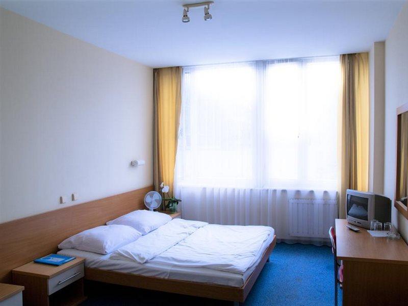 Dom Turystyczny Indigo Hostel Krakow Exterior photo