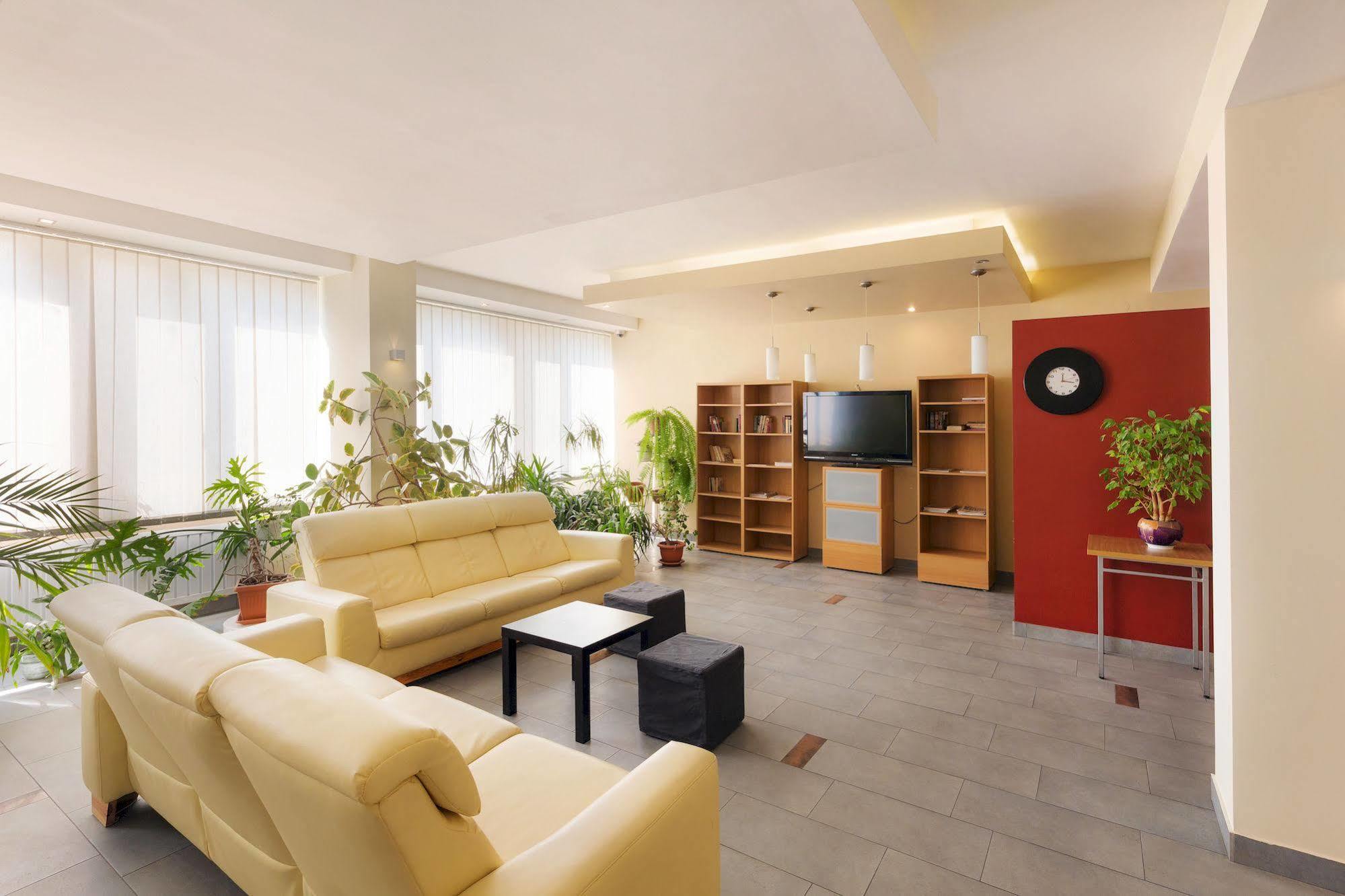 Dom Turystyczny Indigo Hostel Krakow Exterior photo