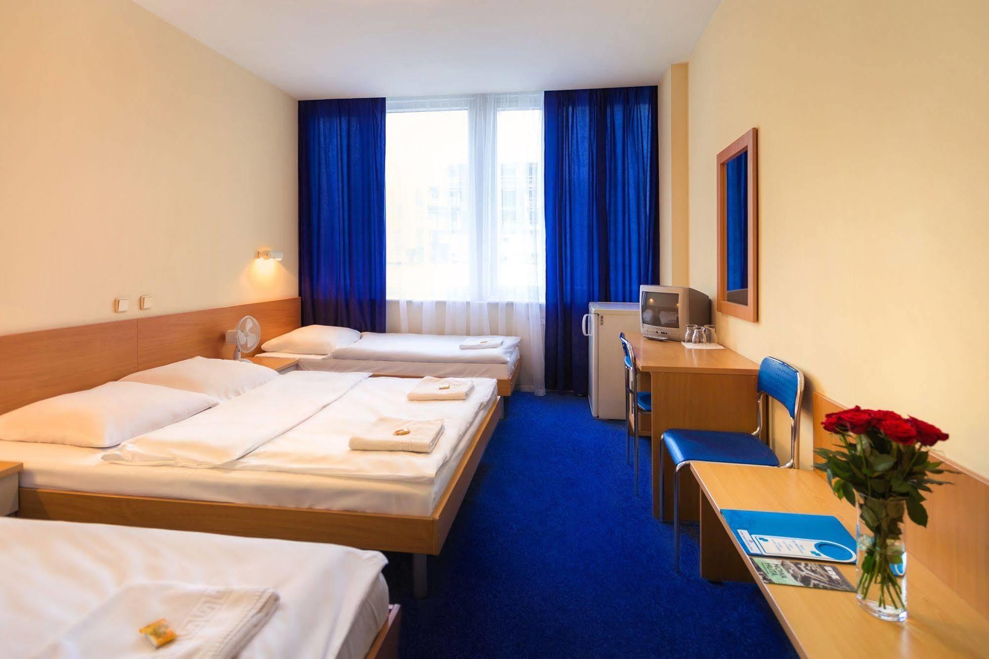 Dom Turystyczny Indigo Hostel Krakow Exterior photo