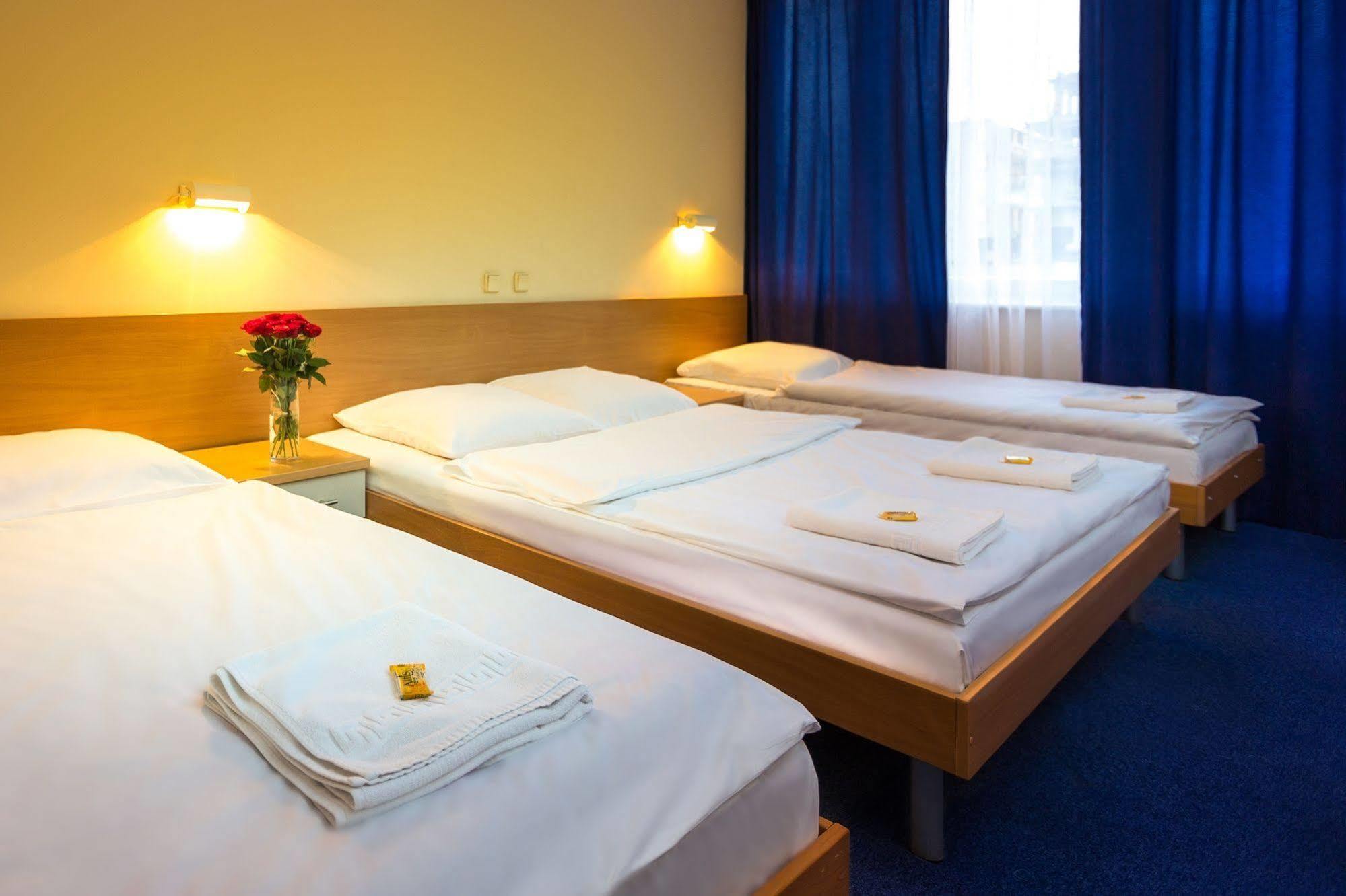 Dom Turystyczny Indigo Hostel Krakow Exterior photo